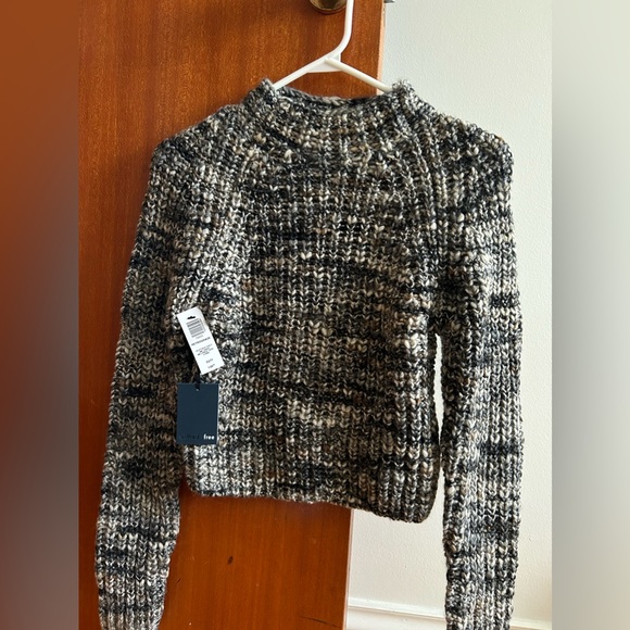 Wilfred Sweaters - Brand new Wilfred sweater (tags still attached)